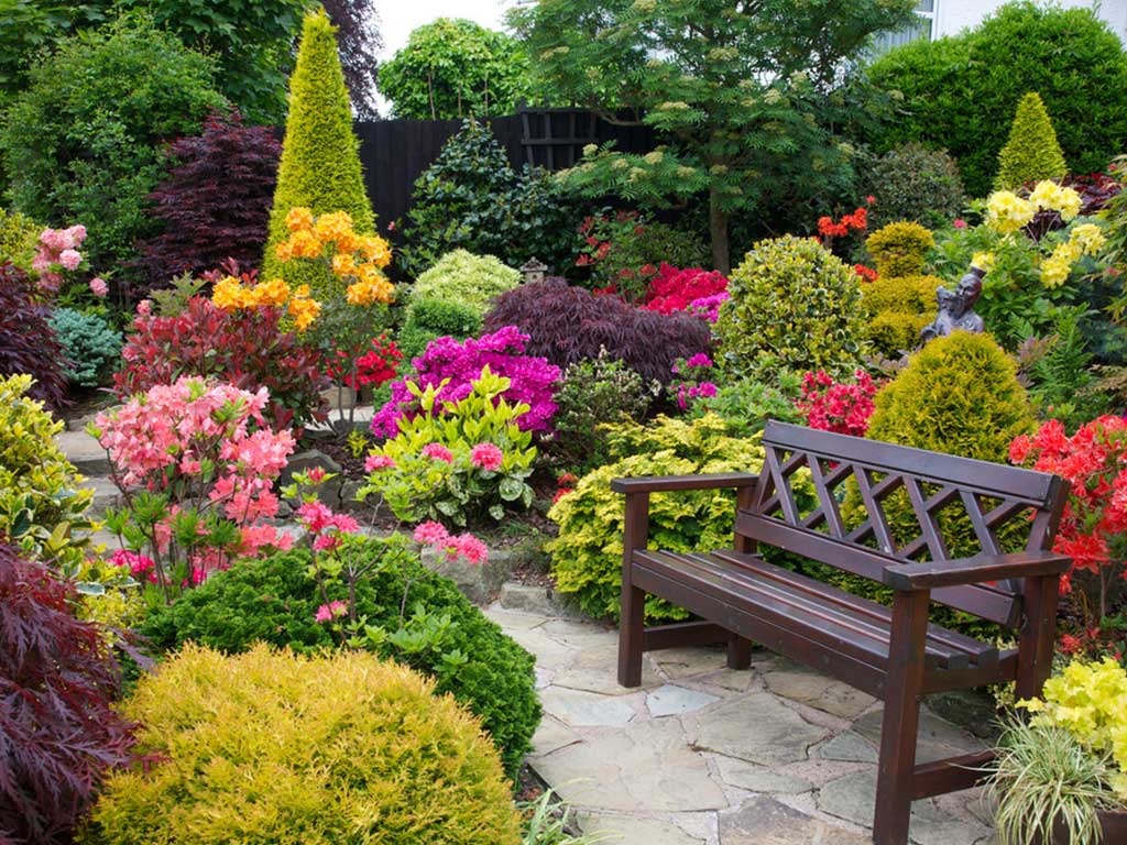 К декору сада готовимся с апреля Декор сада