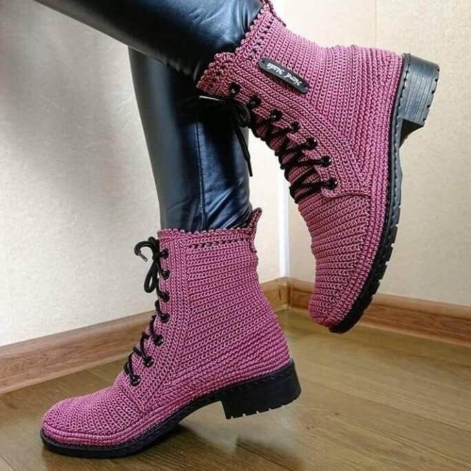 Как Вам вязаные сапожки?
