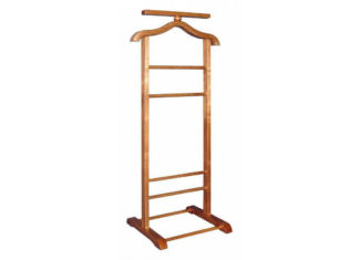 Деревянные вешалки — незаменимый элемент любого гардероба Деревянные вешалки - незаменимый элемент любого гардероба.