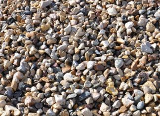 Щебень: для чего используется в строительстве, какую фракцию подобрать, его использование при бетонировании, как и где приобрести? Щебень: для чего используется в строительстве, какую фракцию подобрать, его использование при бетонировании, как и где приобрести?