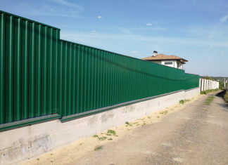 Заборы из профлиста. Что нужно знать Заборы из профлиста. Что нужно знать