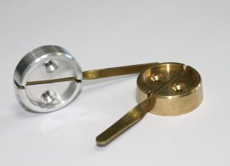 Опечатывающие устройства для дверей.