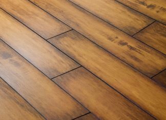 Как эффективно заделать отверстия в стенах