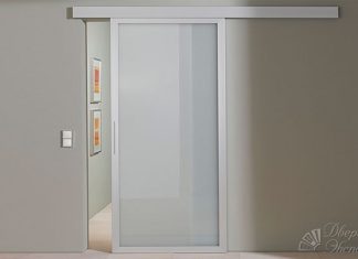 Стильная экономия пространства: раздвижные двери