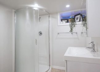 Как выбрать душевую кабину для маленькой ванной