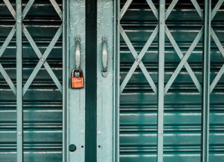 Технические двери для хозяйственных помещений преимущества и выбор