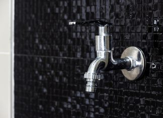 Разнообразие смесителей для душевых кабин