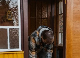 Преимущества дверей с антикоррозийным покрытием