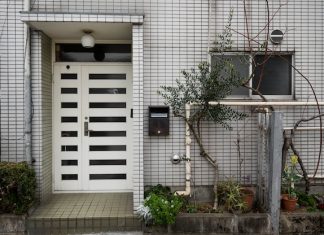 Утепленные двери для загородного дома как залог комфорта и экономии тепла