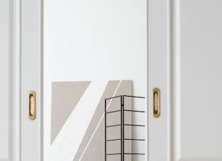 Элегантные двери с напылением под мрамор для вашего интерьера