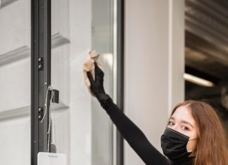 Преимущества входных дверей с магнитным уплотнителем для вашего дома