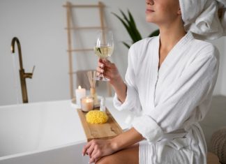 Советы по выбору парафиновой ванны для дома