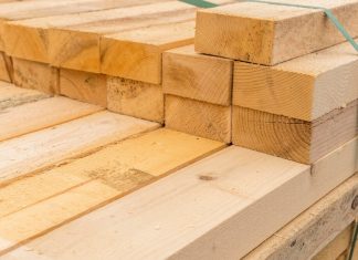 Обрезная доска: универсальный строительный материал