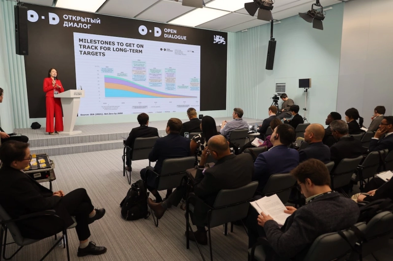 На Открытом диалоге в НЦ «Россия» обсудили инновации в энергетике и АПК